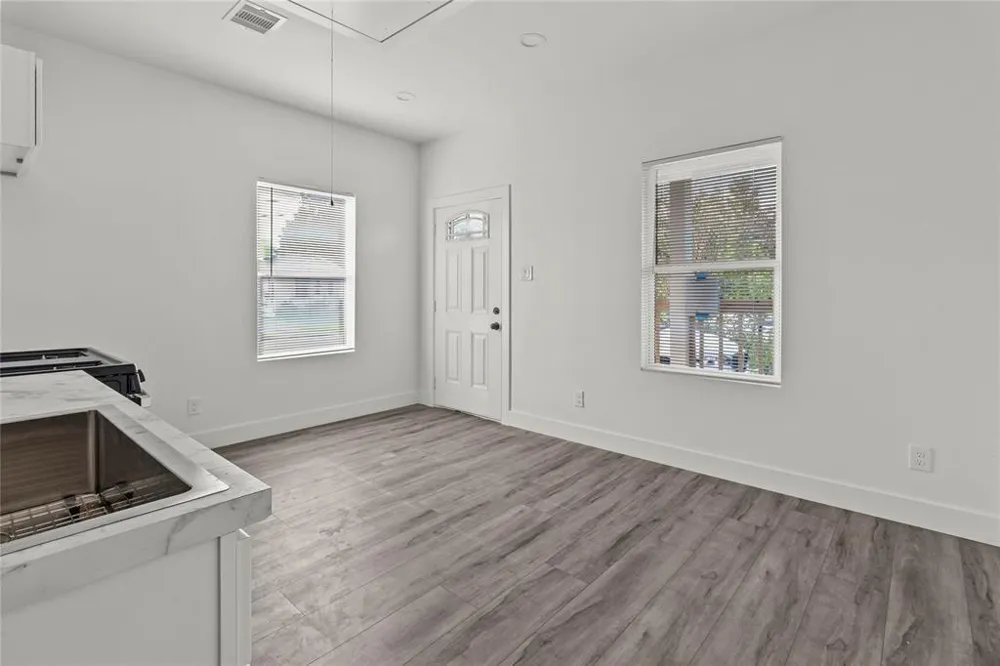 8501 Denby Street Houston, TX 77012
