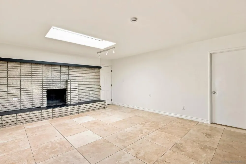 4604 Isleta Ave. San Diego, CA 92117