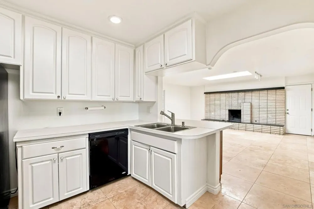4604 Isleta Ave. San Diego, CA 92117