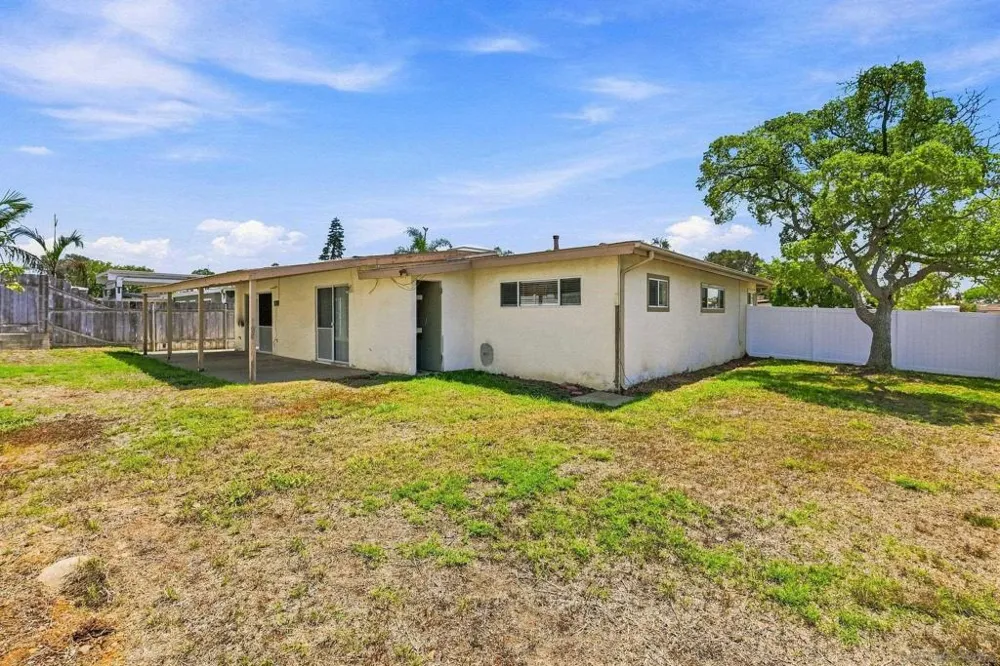 4604 Isleta Ave. San Diego, CA 92117