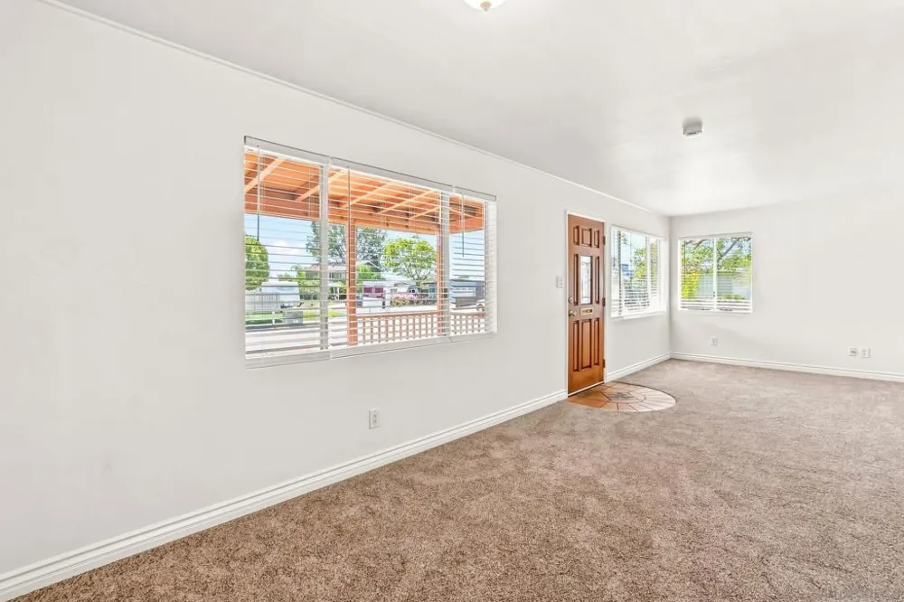 4604 Isleta Ave. San Diego, CA 92117
