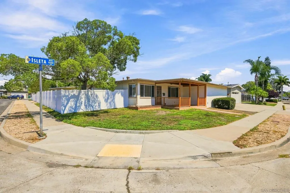 4604 Isleta Ave. San Diego, CA 92117