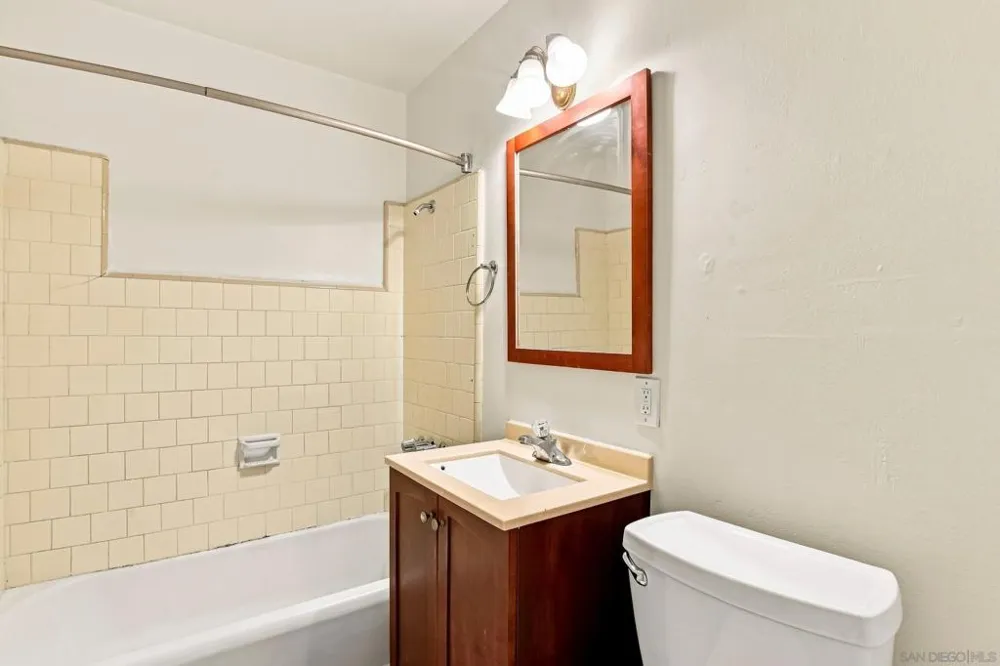 4604 Isleta Ave. San Diego, CA 92117