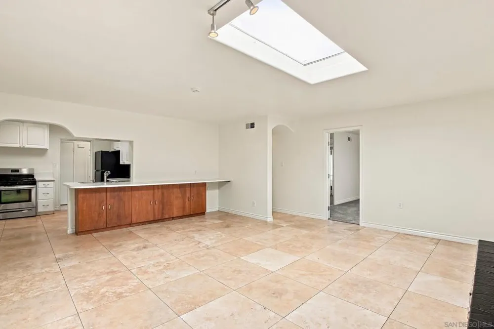 4604 Isleta Ave. San Diego, CA 92117