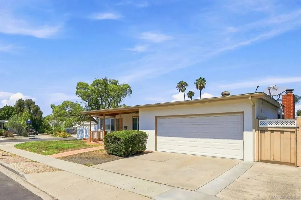 4604 Isleta Ave. San Diego, CA 92117
