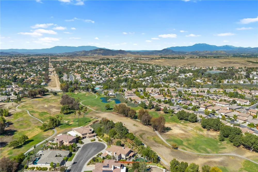 31465 Inverness Court Temecula, CA 92591