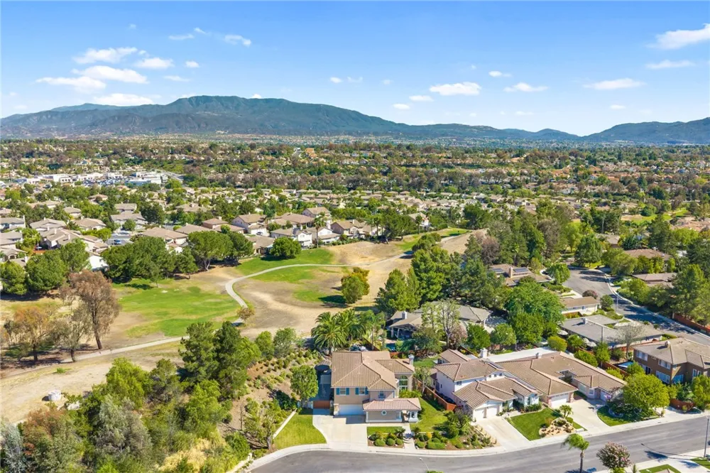 31465 Inverness Court Temecula, CA 92591