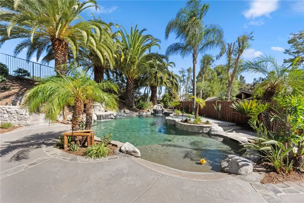 31465 Inverness Court Temecula, CA 92591