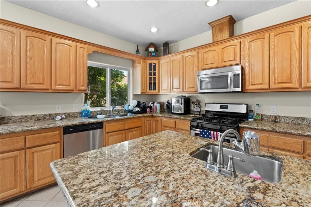 14745 Grafton Lane Helendale, CA 92342