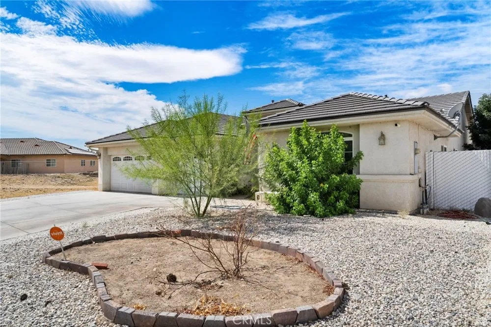 14745 Grafton Lane Helendale, CA 92342