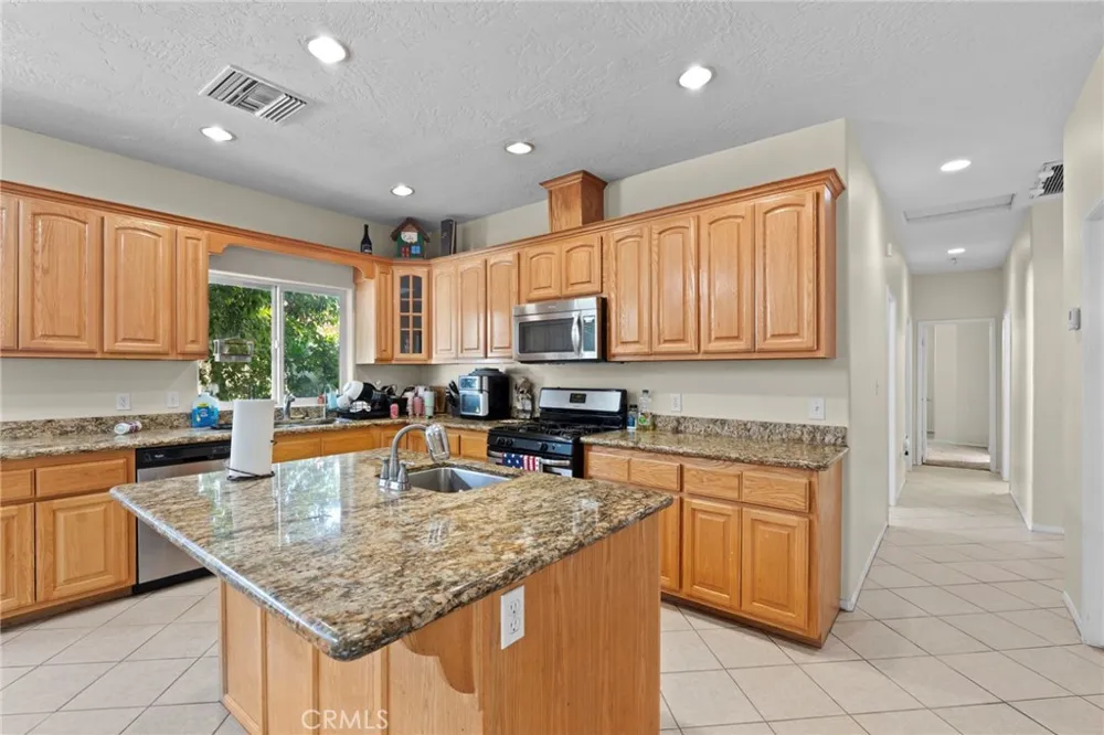 14745 Grafton Lane Helendale, CA 92342