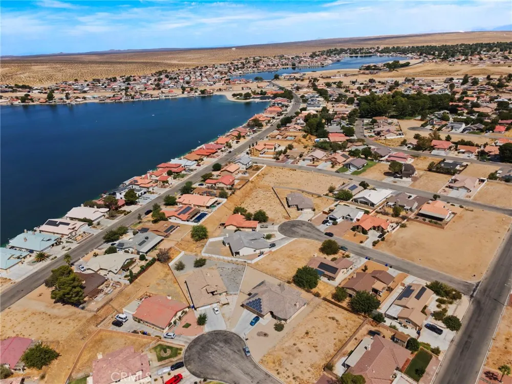 14745 Grafton Lane Helendale, CA 92342
