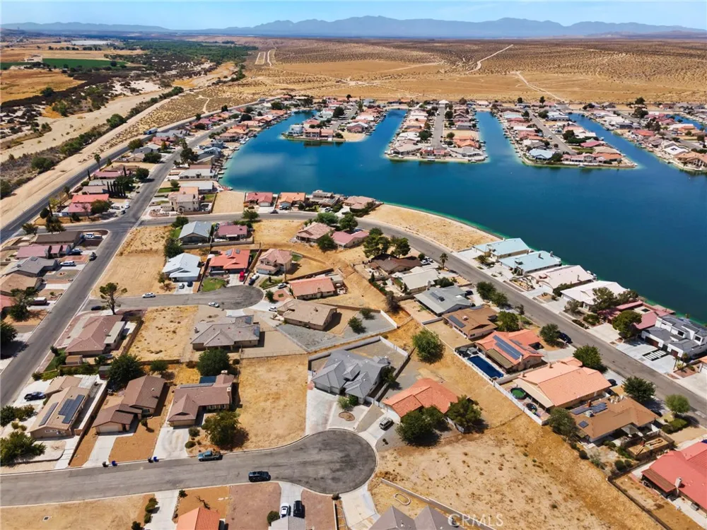 14745 Grafton Lane Helendale, CA 92342