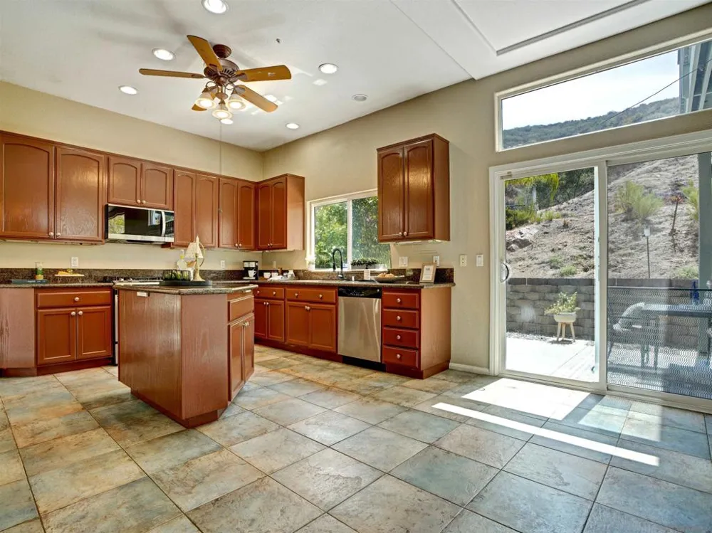 22655 Tombill Road Ramona, CA 92065