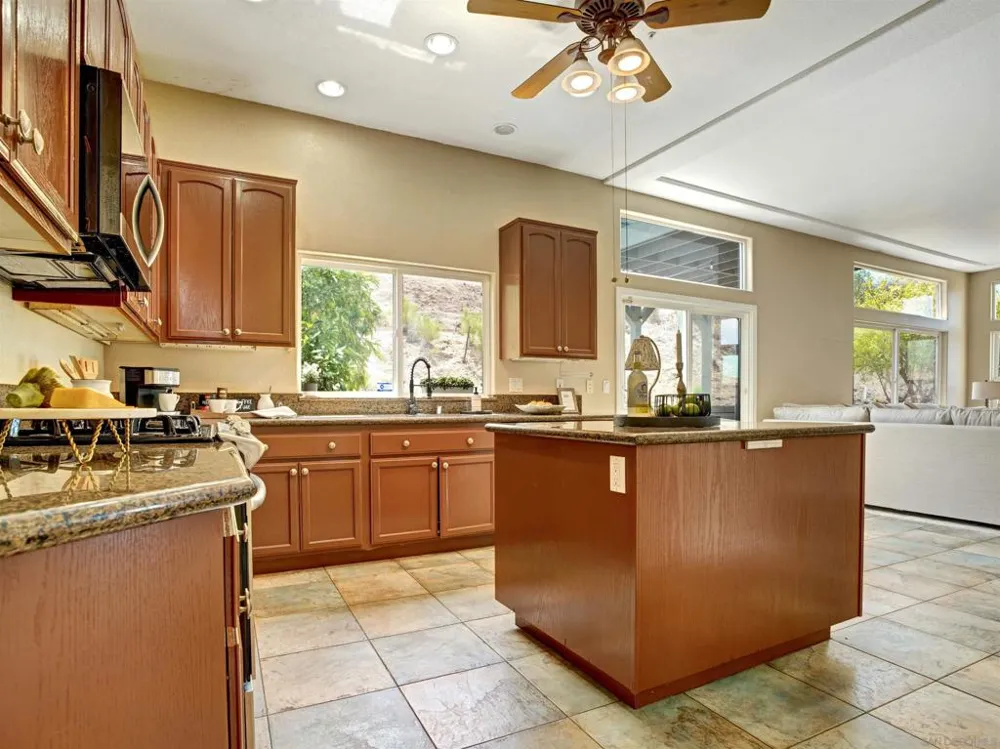 22655 Tombill Road Ramona, CA 92065