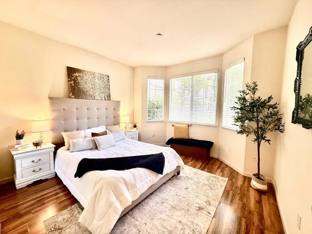 608 Arcadia Terrace #102 Sunnyvale, CA 94085