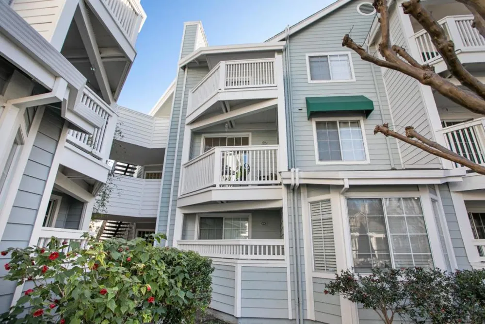 608 Arcadia Terrace #102 Sunnyvale, CA 94085