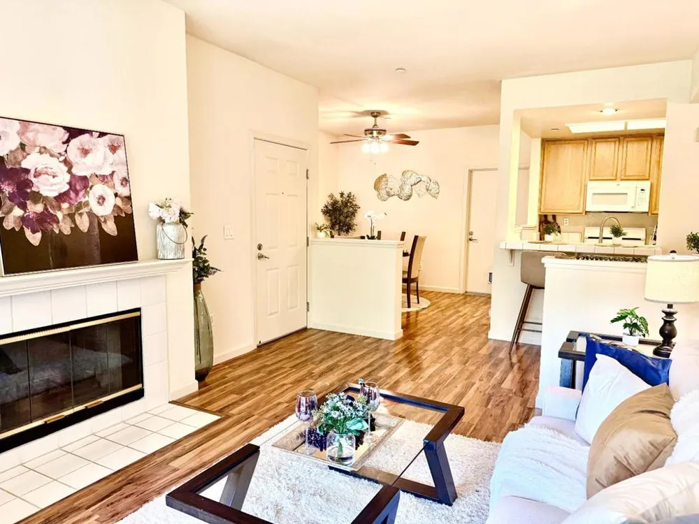 608 Arcadia Terrace #102 Sunnyvale, CA 94085