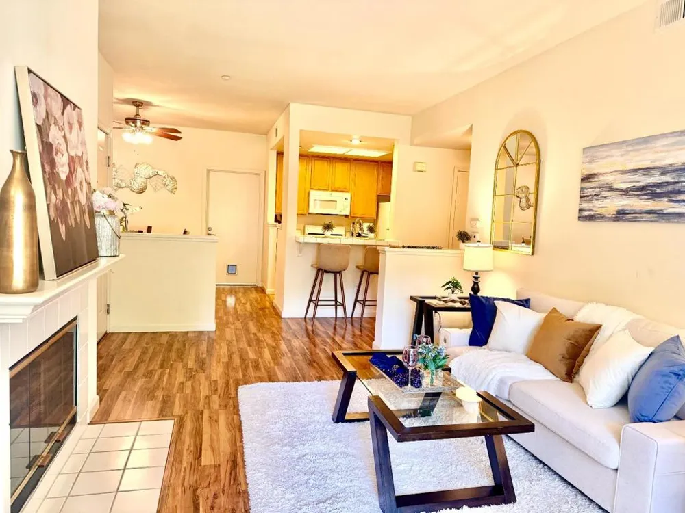 608 Arcadia Terrace #102 Sunnyvale, CA 94085