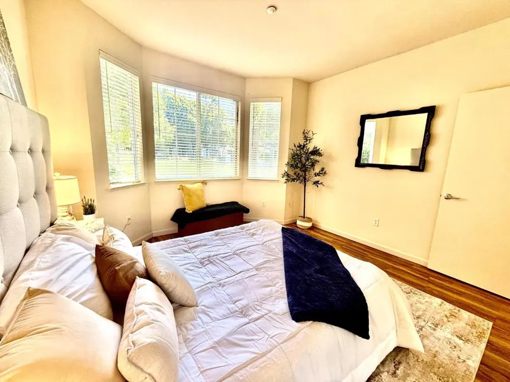 608 Arcadia Terrace #102 Sunnyvale, CA 94085