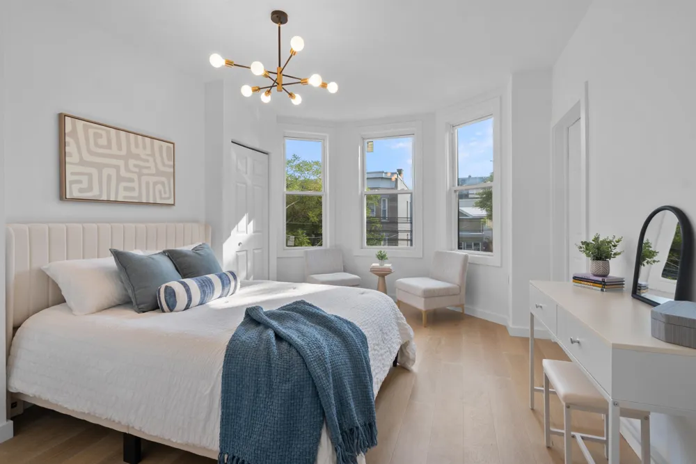110 MAPLE ST Weehawken, NJ 07086