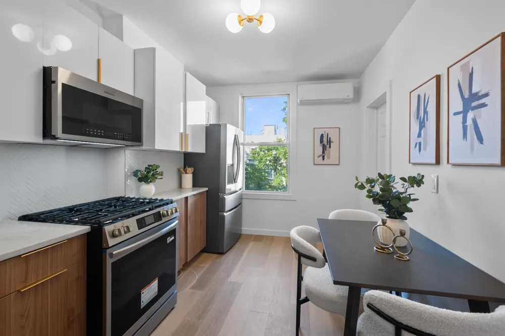 110 MAPLE ST Weehawken, NJ 07086
