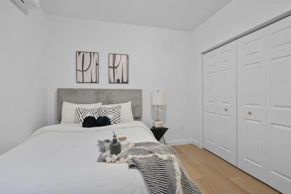 110 MAPLE ST Weehawken, NJ 07086