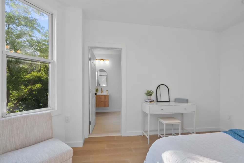 110 MAPLE ST Weehawken, NJ 07086