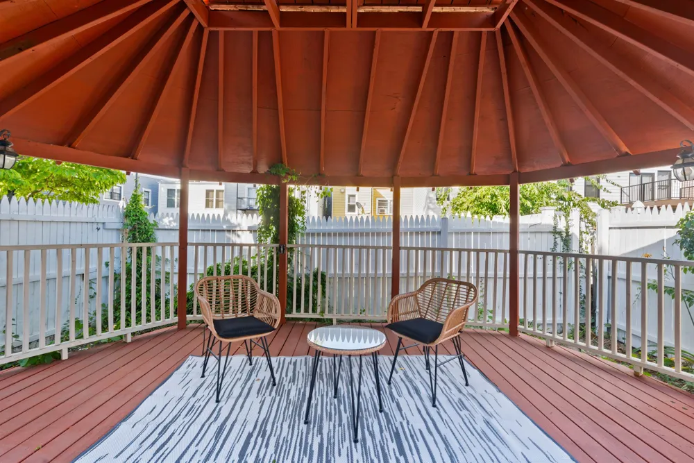 110 MAPLE ST Weehawken, NJ 07086