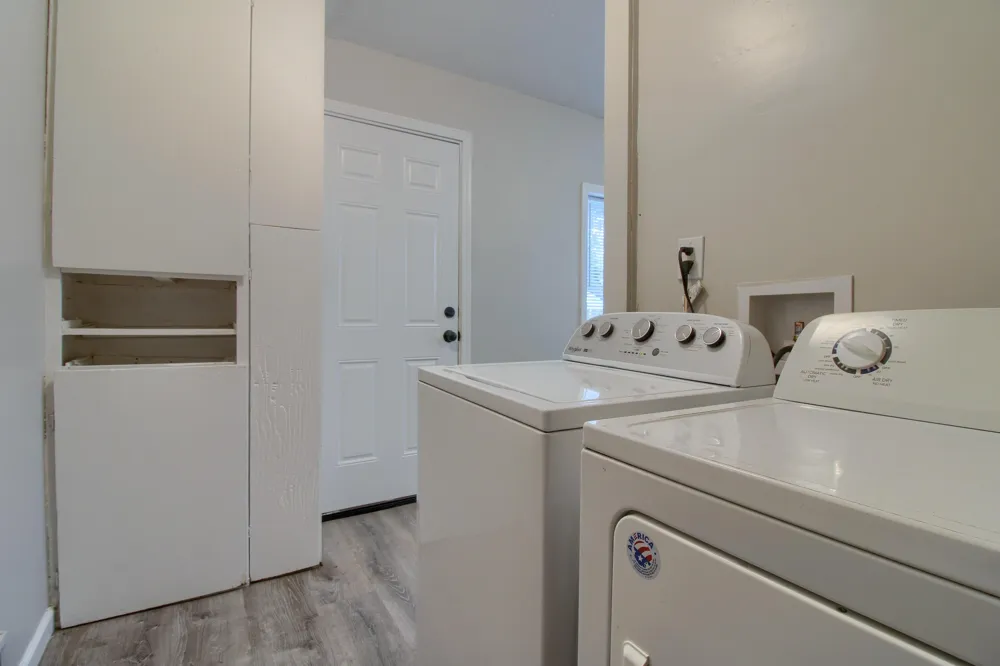 24682 Annapolis Street Dearborn Heights, MI 48125