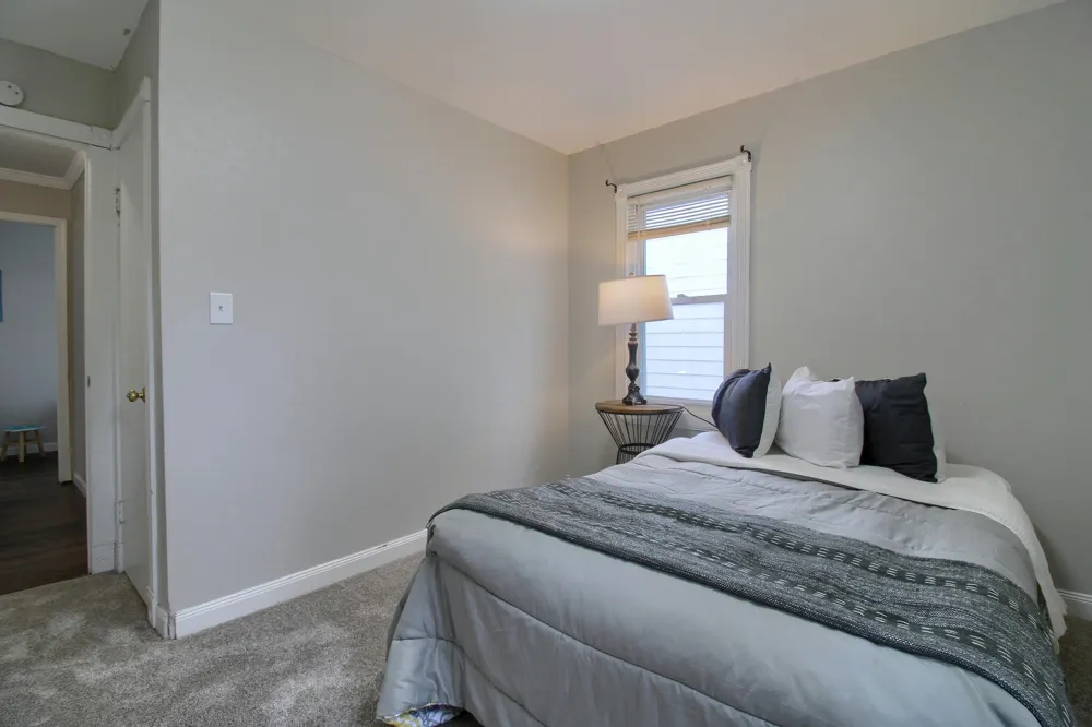 24682 Annapolis Street Dearborn Heights, MI 48125