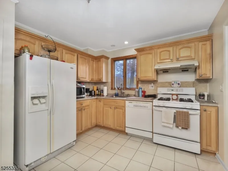 69 Intervale Rd Parsippany-Troy Hills, NJ 07005