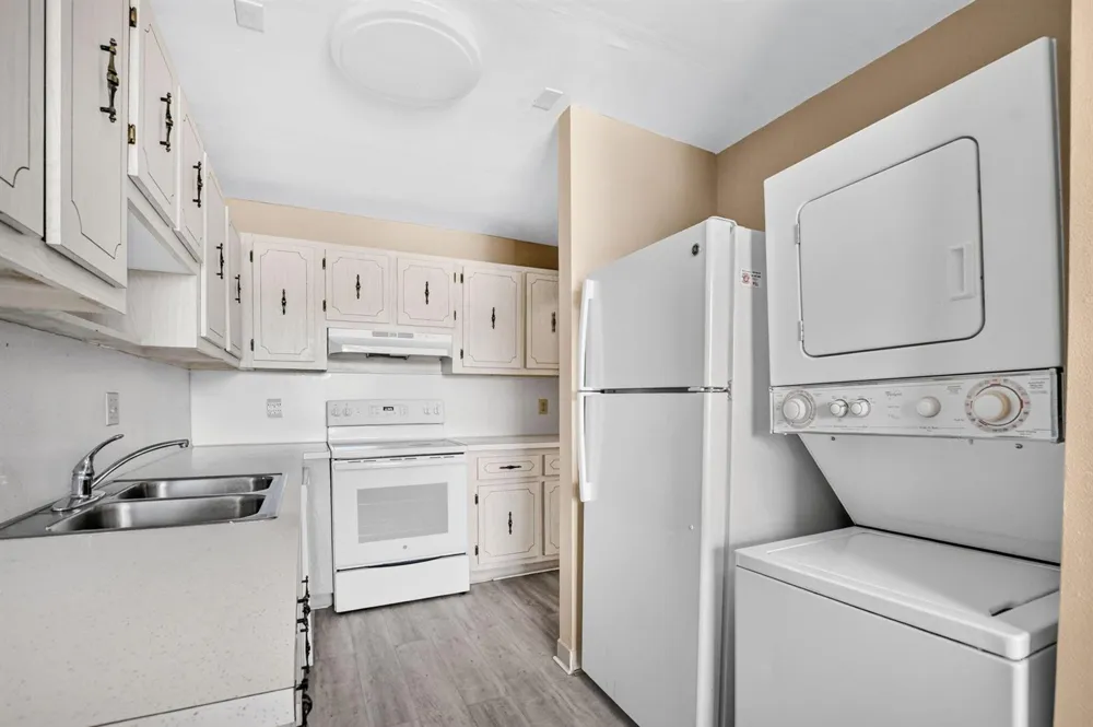 2901 SW 15TH STREET #204 Delray Beach, FL 33445