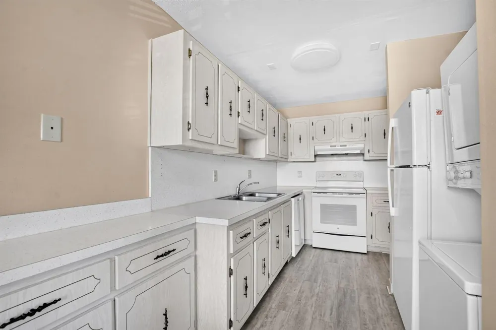 2901 SW 15TH STREET #204 Delray Beach, FL 33445