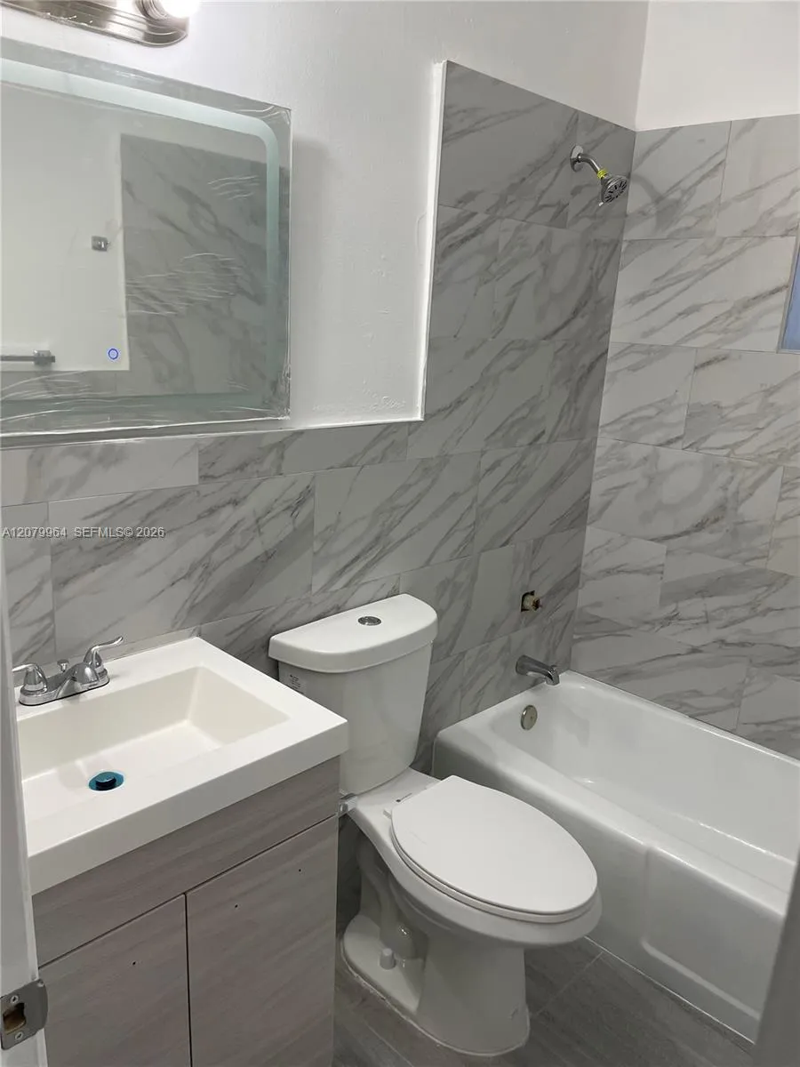 633 NW 23rd Ct #2 Miami, FL 33125