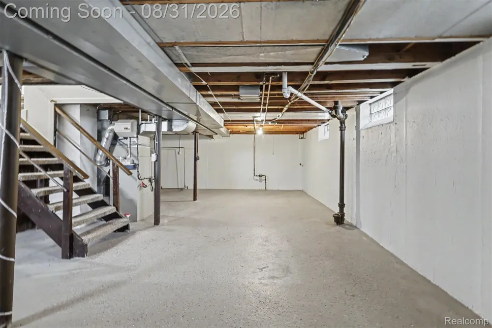15275 Anne Avenue Allen Park City, MI 48101