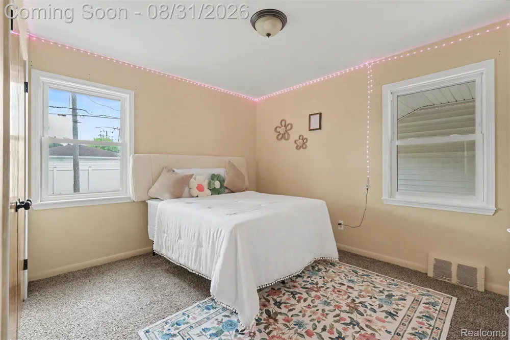 15275 Anne Avenue Allen Park City, MI 48101