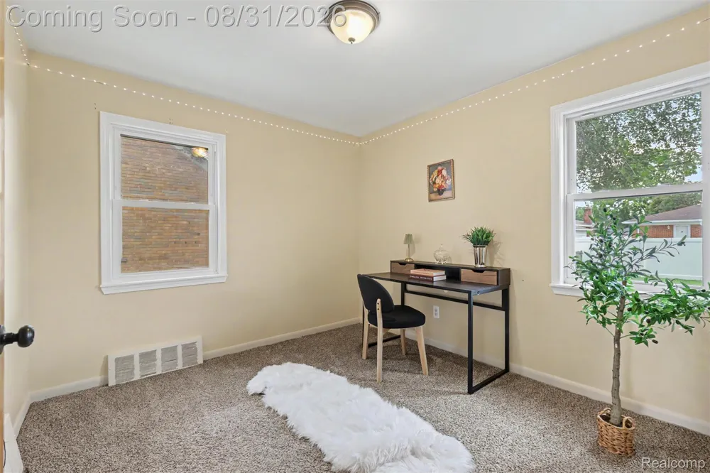 15275 Anne Avenue Allen Park City, MI 48101