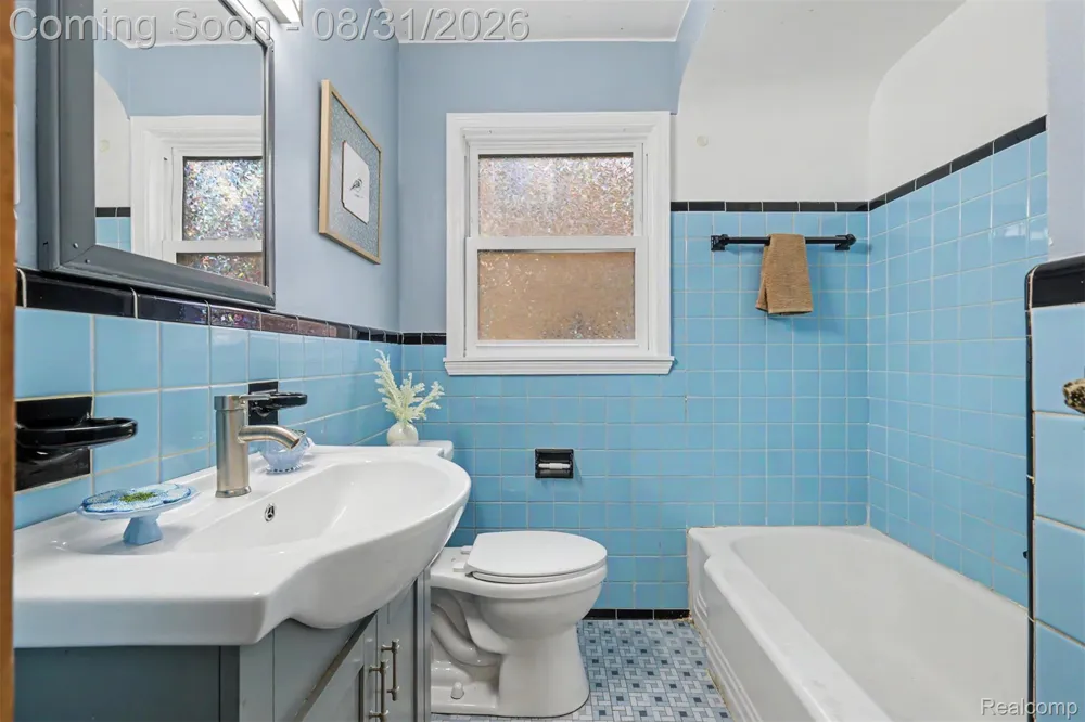 15275 Anne Avenue Allen Park City, MI 48101