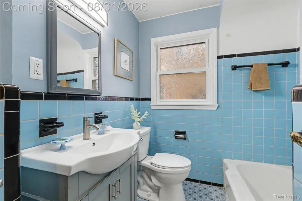 15275 Anne Avenue Allen Park City, MI 48101