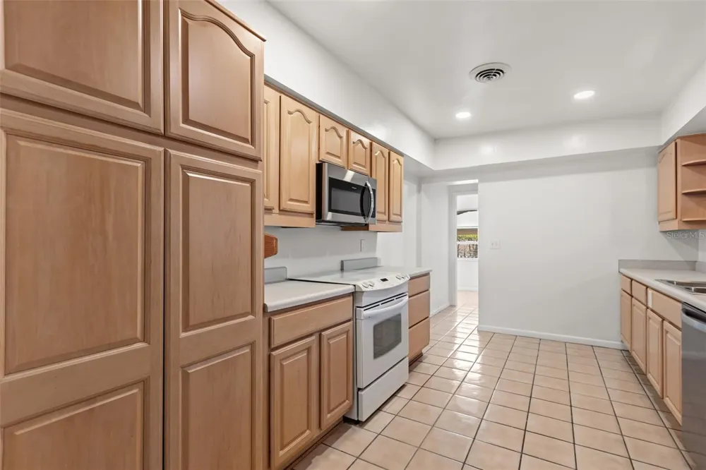 3308 RAEFORD ROAD Orlando, FL 32806