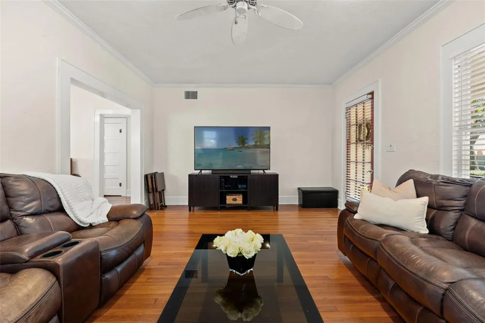 1609 S ARRAWANA AVENUE Tampa, FL 33629