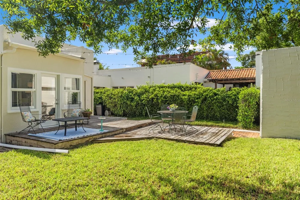 1609 S ARRAWANA AVENUE Tampa, FL 33629