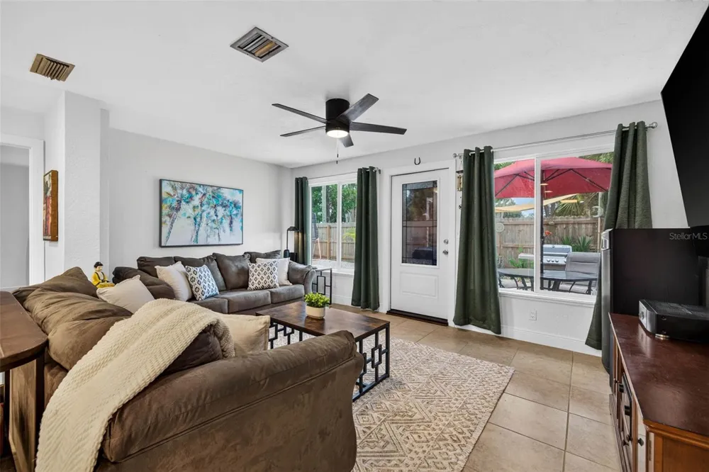 1667 DAKOTA AVENUE NE St Petersburg, FL 33703