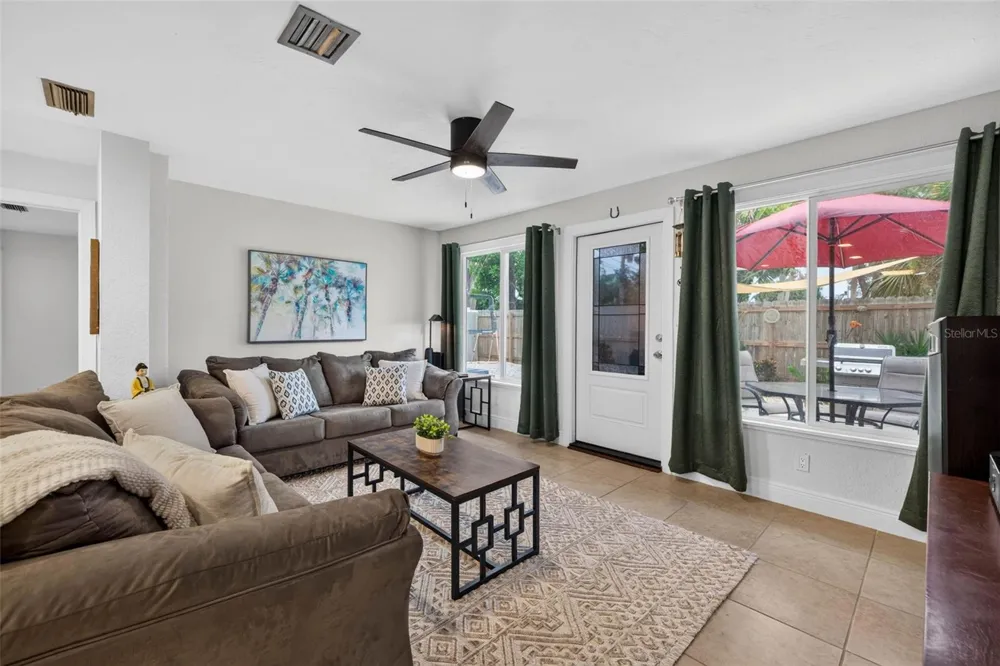 1667 DAKOTA AVENUE NE St Petersburg, FL 33703