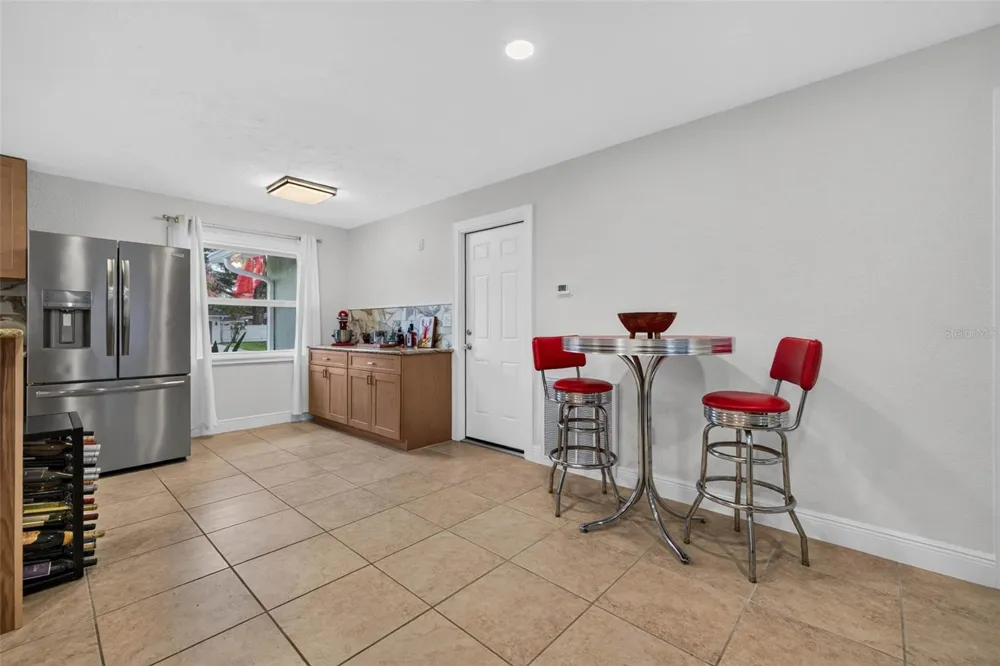 1667 DAKOTA AVENUE NE St Petersburg, FL 33703
