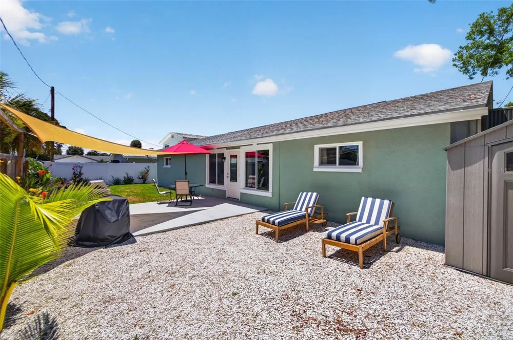 1667 DAKOTA AVENUE NE St Petersburg, FL 33703