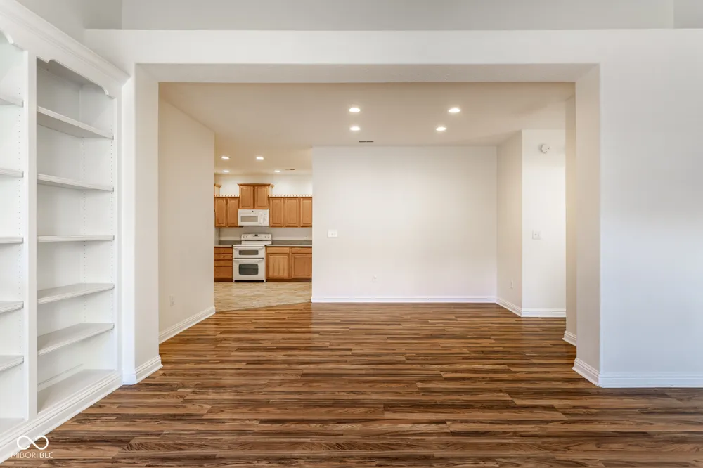 6886 Park Square Drive #C Avon, IN 46123