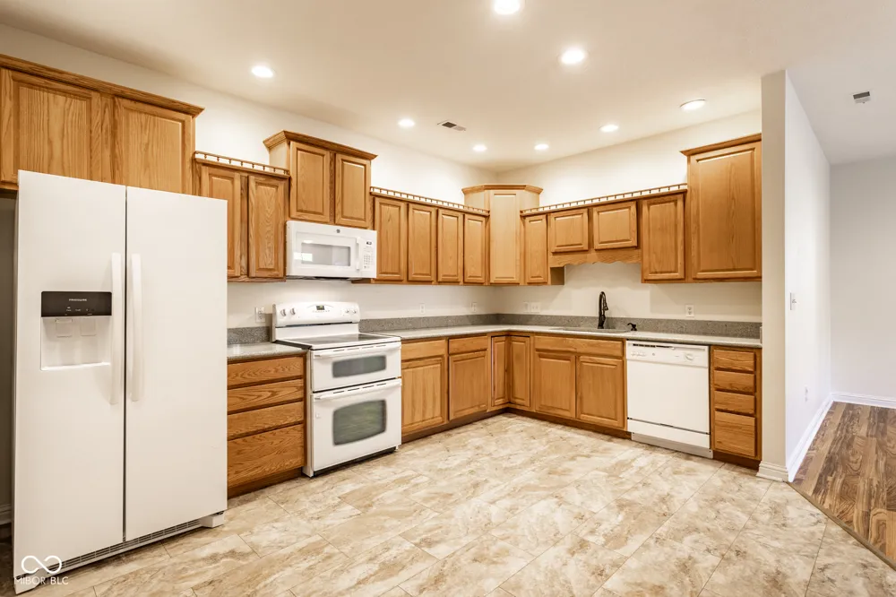 6886 Park Square Drive #C Avon, IN 46123