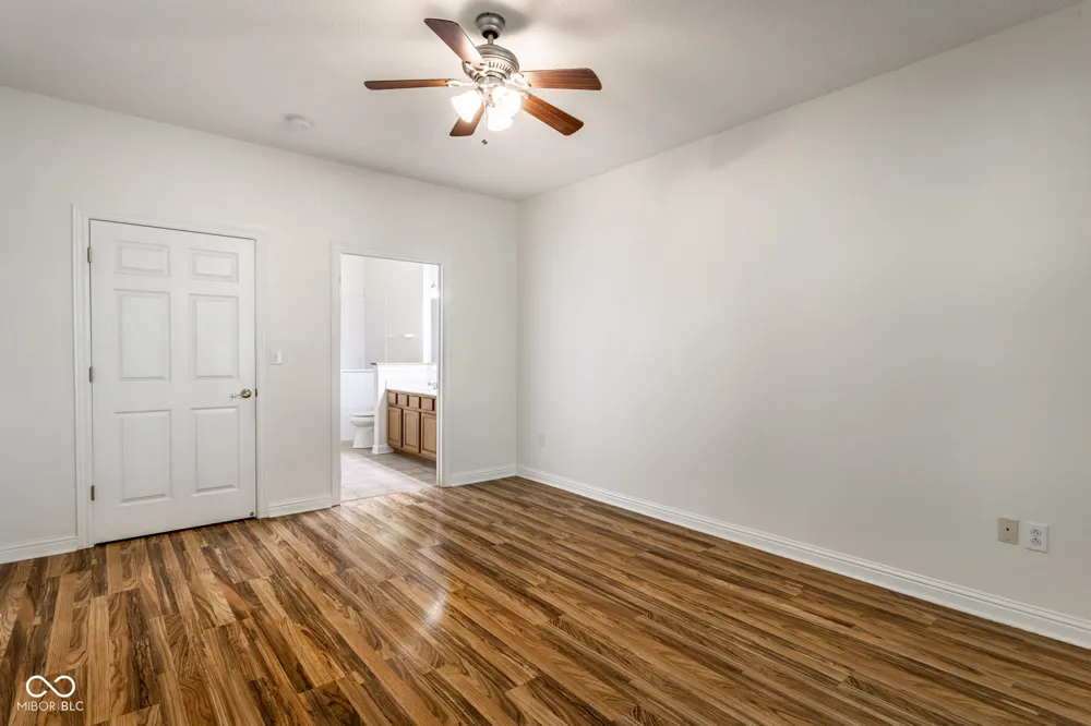 6886 Park Square Drive #C Avon, IN 46123